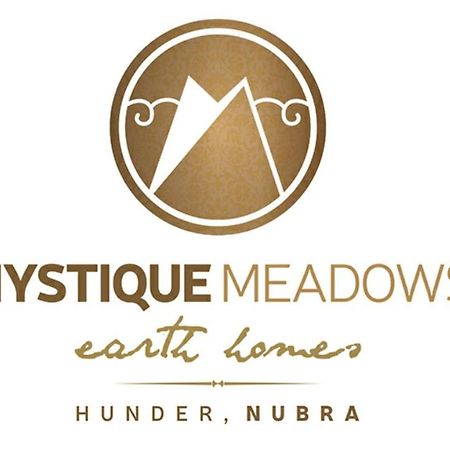 Mystique Meadows Earth Homes Hundar Esterno foto