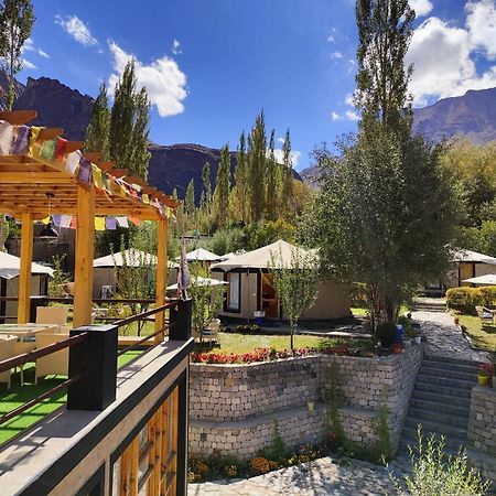Mystique Meadows Earth Homes Hundar Esterno foto