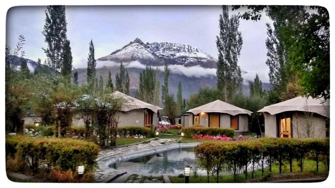 Mystique Meadows Earth Homes Hundar Esterno foto