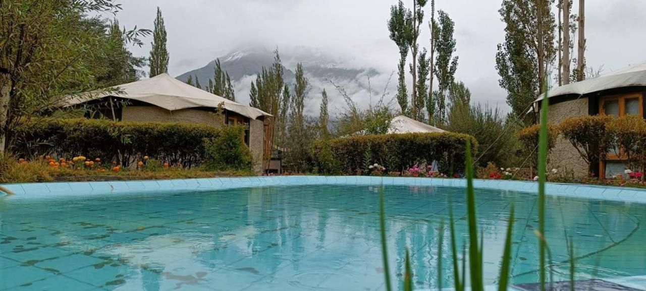 Mystique Meadows Earth Homes Hundar Esterno foto